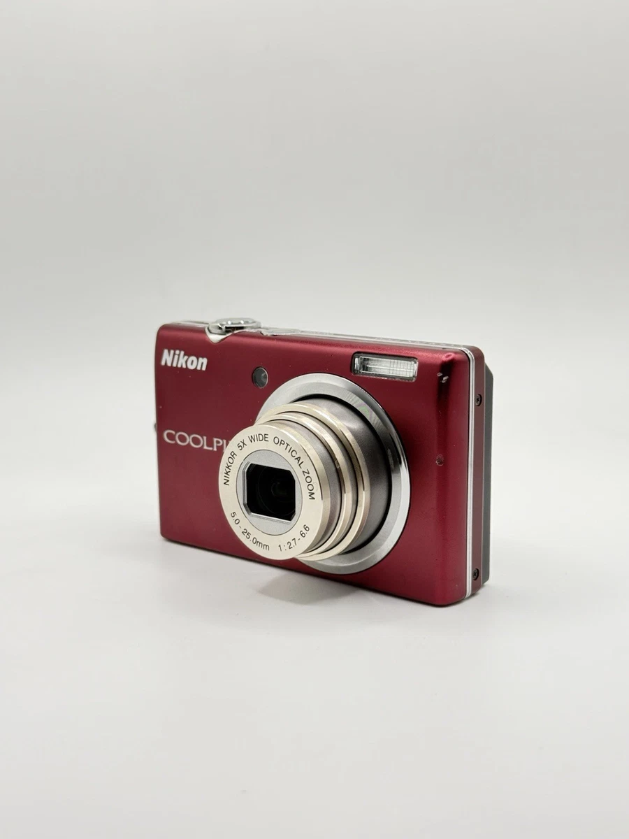 Preços baixos em Nikon COOLPIX Nikon Coolpix S570 Câmeras Digitais
