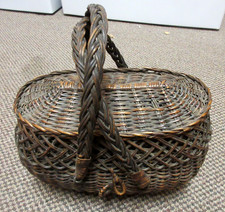 WONDERFUL ANTIQUE WOVEN BASKET PURSE FROM ESTATE PURCHASE