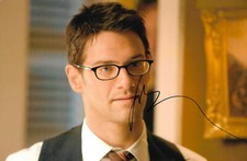 Justin Bartha Autogramm signed 20x30 cm Bild