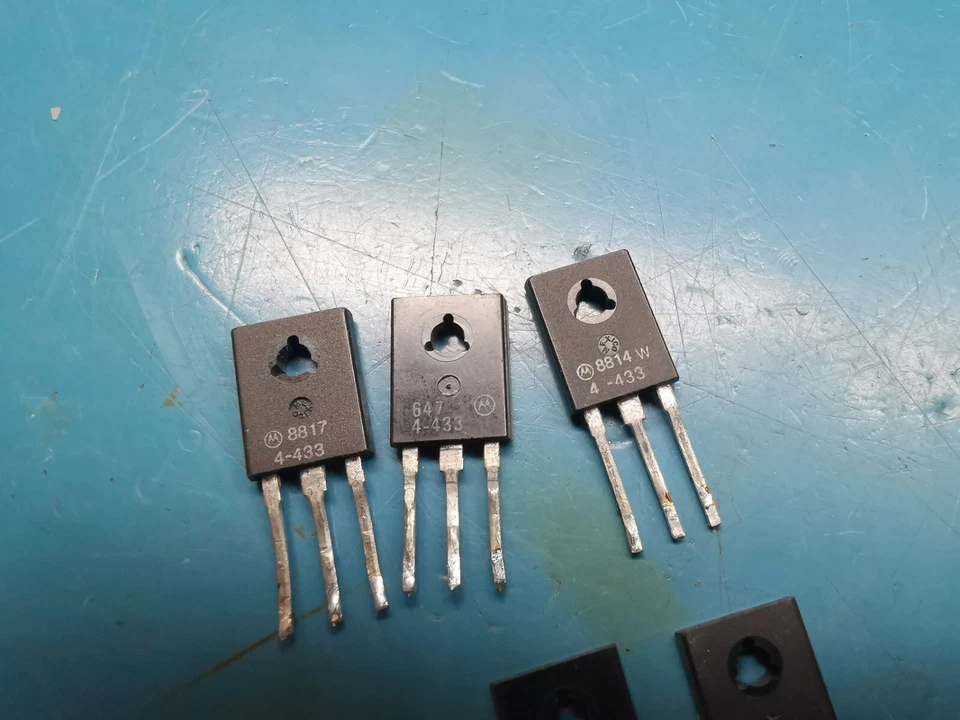 6pcs Agilent NPN Power Transistor  1854-0433 - Image 4 of 4