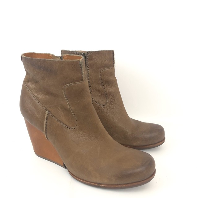kork ease michelle wedge boots