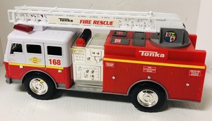 2011 Hasbro Tonka Funrise Fire Rescue Truck #168 Lights Sounds Ladder