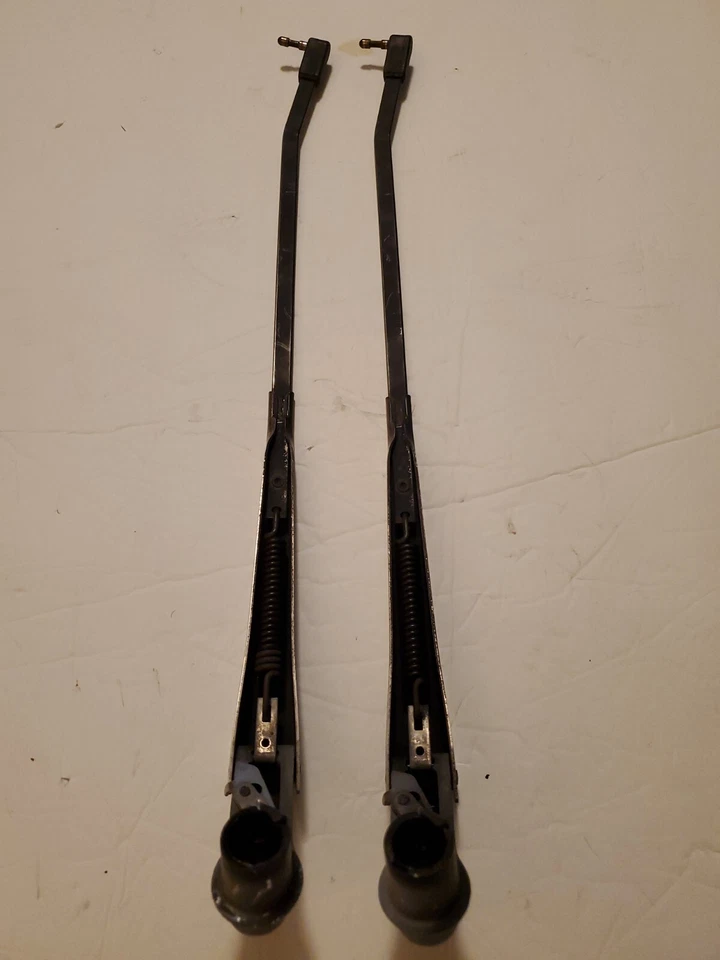 1988 1994 PONTIAC SUNBIRD LEFT & RIGHT WINDSHIELD WIPER ARMS PAIR OEM NO BLADES - Imagem 2 de 4