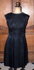 VINTAGE 1960: BLACK PEARL EVENING DRESS WITH BARE BACK