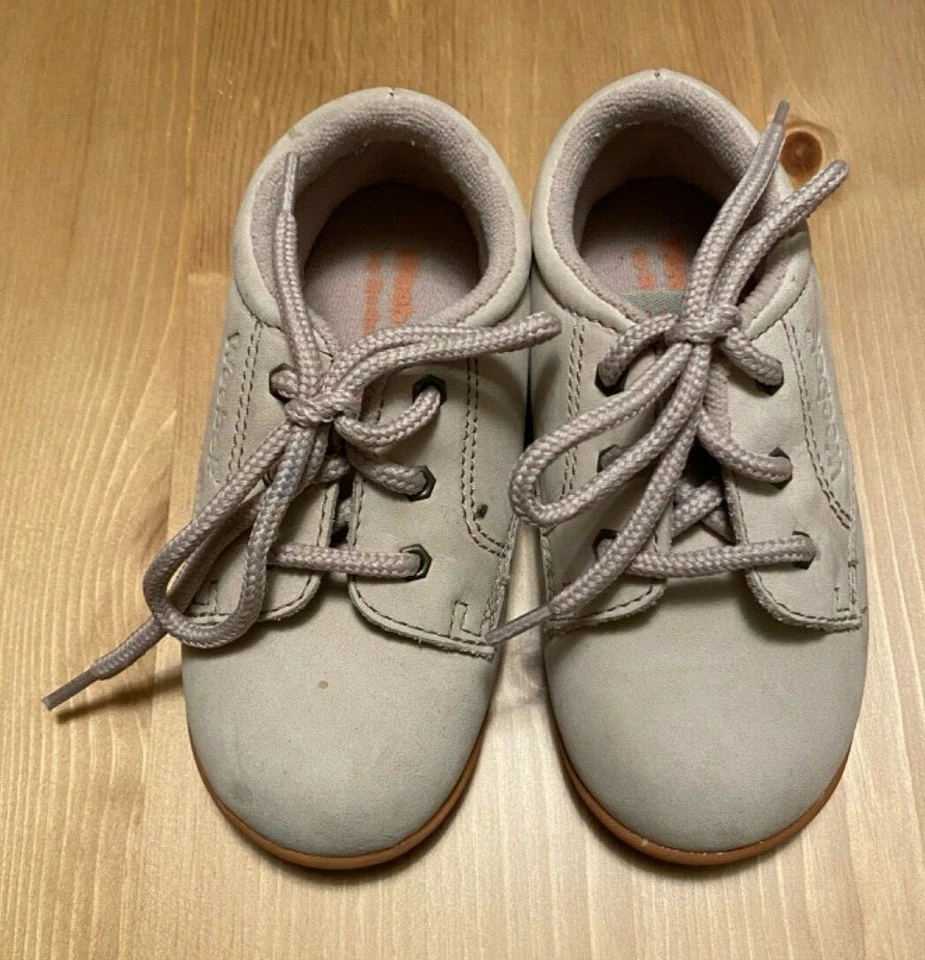 Sapato Oxford Vintage Bebê Weebok Reebok Bege com Cadarço Tamanho 7.5 - Imagem 2 de 4
