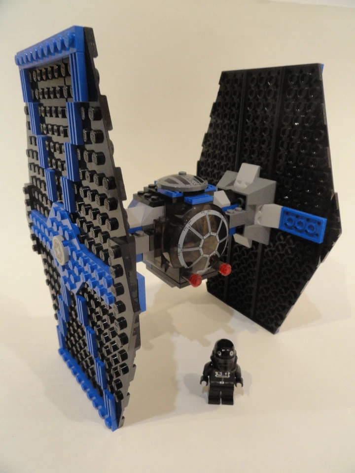 LEGO Star Wars 7263 TIE Fighter, photo 1 sur 2