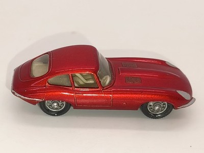 JAGUAR E-TYPE ROT SCHWARZE RÄDER MATCHBOX SERIES No.32 ENGLAND VON 1962-1967