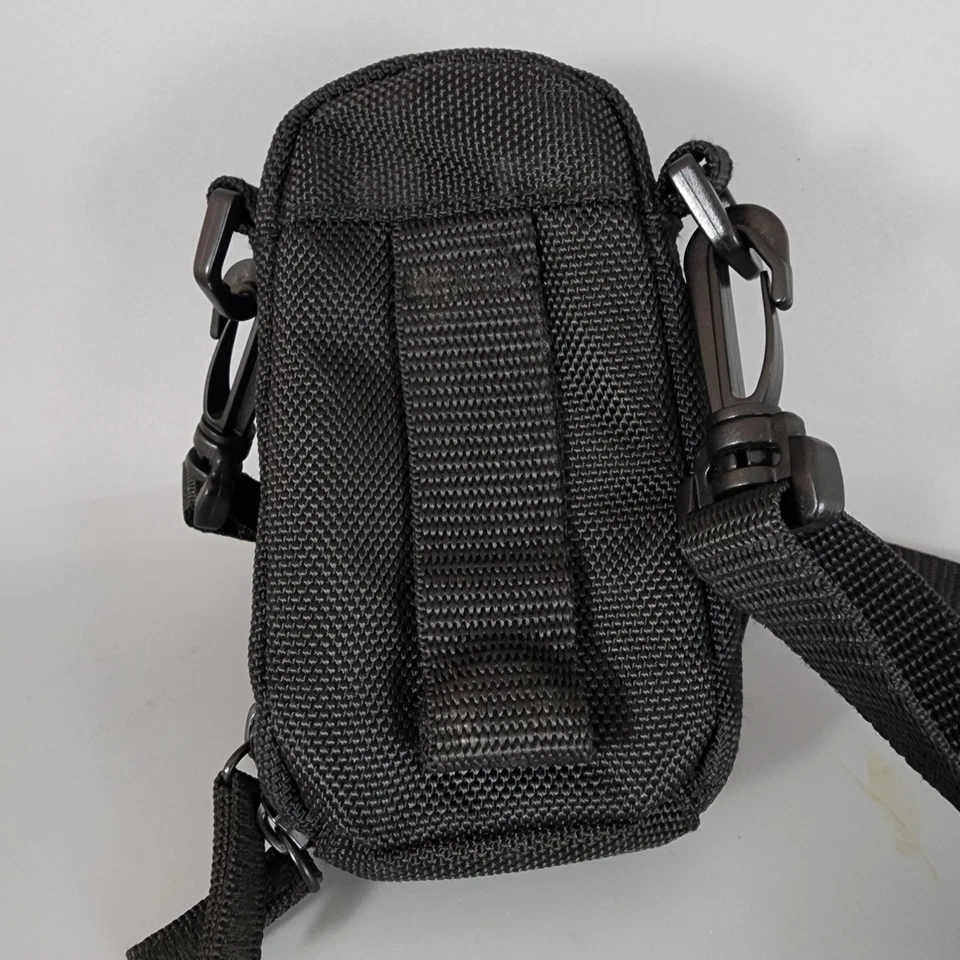 Estuche negro para cámara Sony Cyber-Shot LCS-CSD con correa para el hombro varios compartimentos Foto 3 de 4