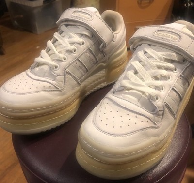 Size 8M, 9-9.5 W- adidas Triple Platforum Low Crystal White W
