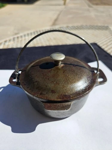 Original Griswold No.0 Cast Iron Table Service Dutch Oven with Lid 109, 581