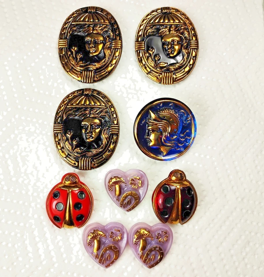 Vintage Czech Glass Art Deco Button Lot - Image 4 of 4