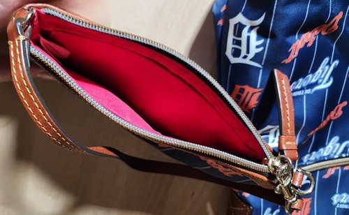 Dooney & Bourke MLB Designer Leather Crossbody Detroit Tigers Purse & Wristlet - Picture 15 of 24