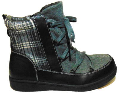 MUK LUKS WOMENS GRAY BLACK PLAID BOOTS WPL6134 BOOTIE FLATS~9