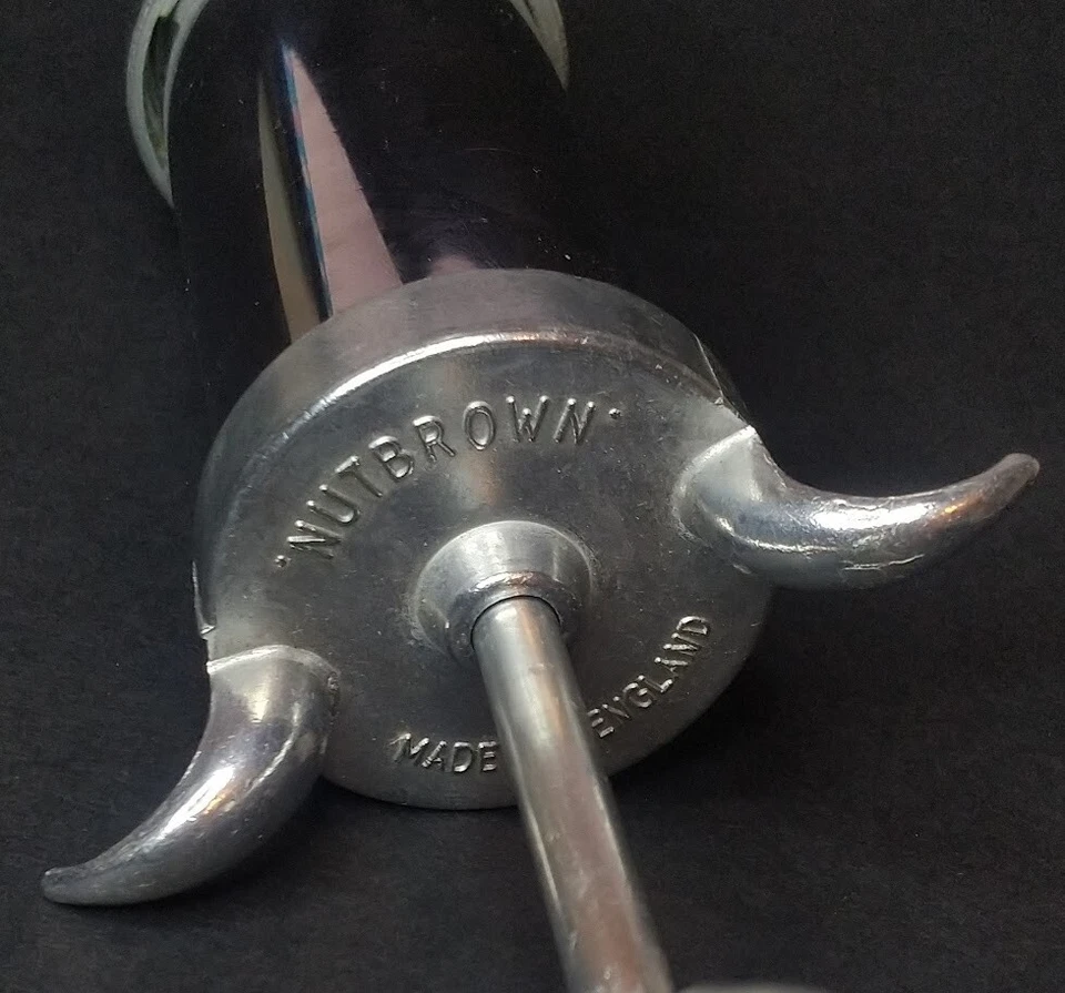 Vintage Nutbrown De Luxe Icing Outfit Made In England - Image 4 of 4