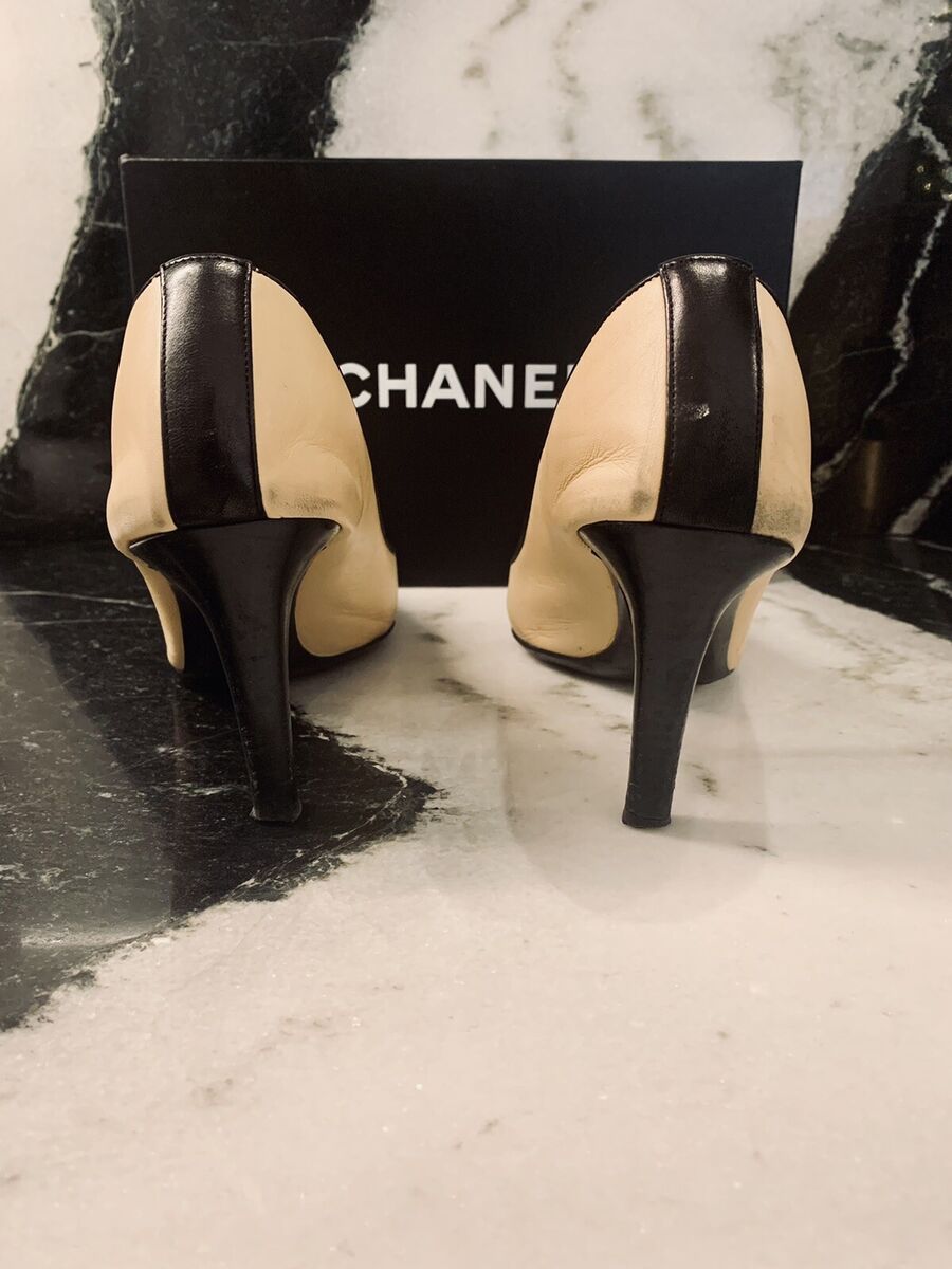 Chanel Two-Tone Pumps - Beige and Black - Size 9.5 (39.5) | eBay Chanel Two-Tone Pumps - Beige and Black - Size 9.5 (39.5) | eBay