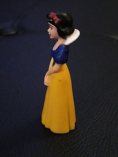 Disney Character Figures Snow White And 2 Of The Dwarfs 2.5-3" Tall - Picture 8 of 11