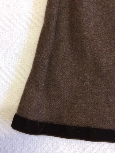 Beautiful Brown Wool Faux Wrap Skirt With Velvet Trim And Brooch Sz S NWOT - Picture 2 of 8