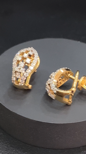 1.01 Cts Round Brilliant Cut Natural Diamonds Hoop Earrings In 14K Gold - Video 1 of 1