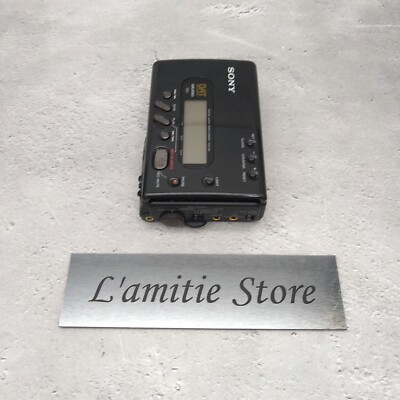 Sony TCD-D8 Walkman Portable DAT Recorder System Digital Audio