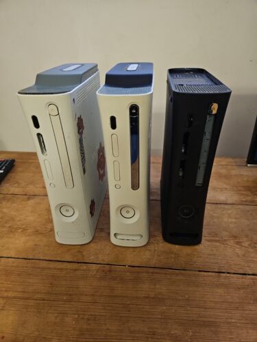 Części zamienne / naprawa konsoli Xbox 360 pakiet mieszanka. 3 X 360 + 1 X 360e - Zdjęcie 1 z 5