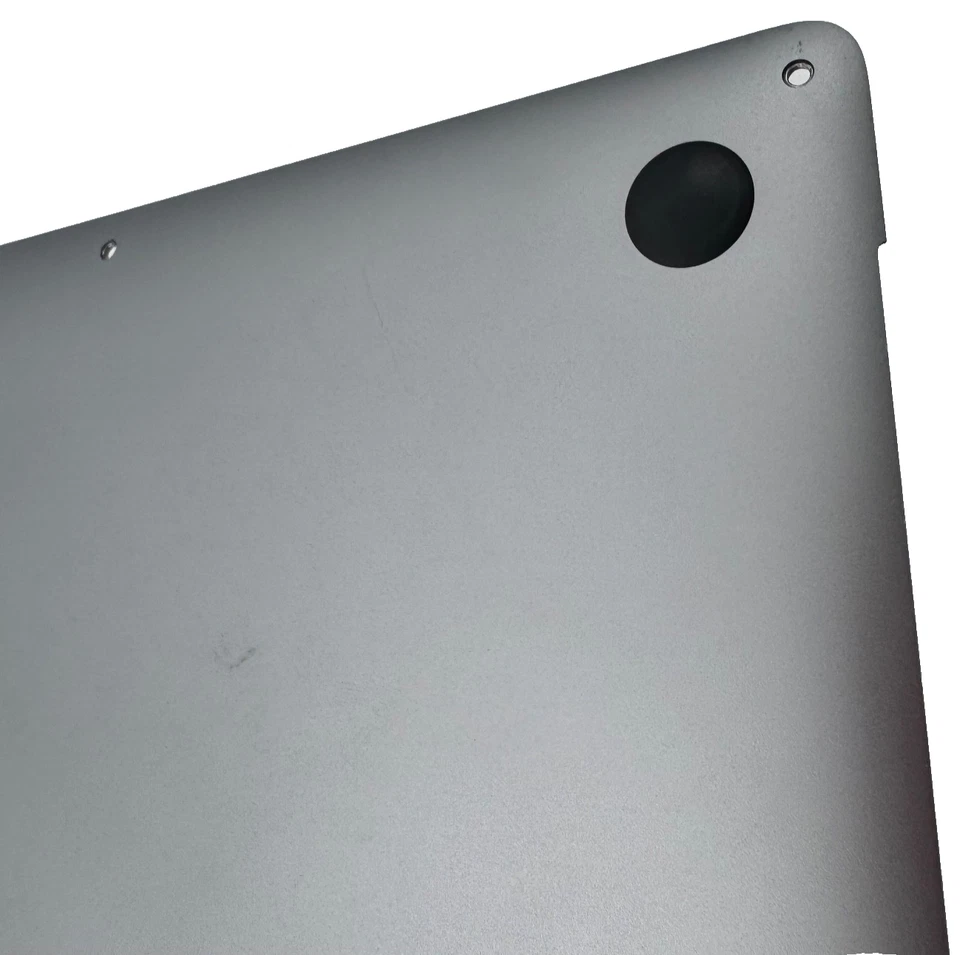 MACBOOK PRO A1990 15 PULGADAS 2018 2019 ESTUCHE INFERIOR GRIS 613-06939-A grado B Foto 4 de 4