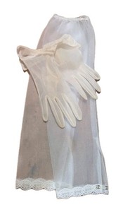 Sheer Gloves bow Slip on Wrist Length and Sleeves Chiffon Laced See Pictures