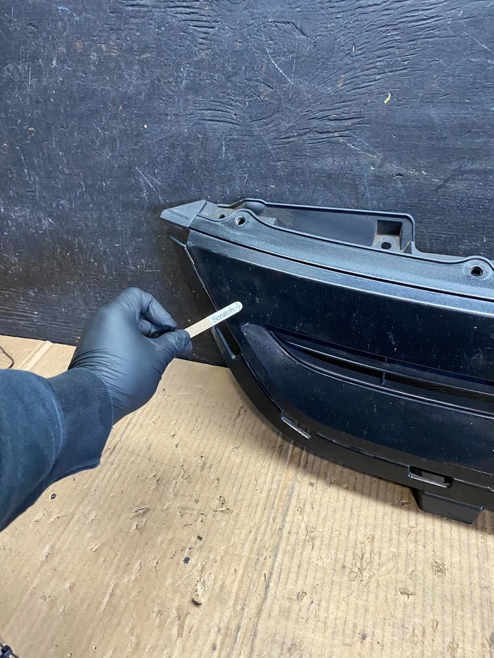 Parrilla superior delantera Ford Fiesta 2011 2012 2013 con emblema OEM S9597 DG Foto 4 de 4