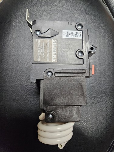 Siemens BE220H Interruttore automatico protezione guasti a terra 2 poli 20A 22K attrezzatura - Foto 3 di 6
