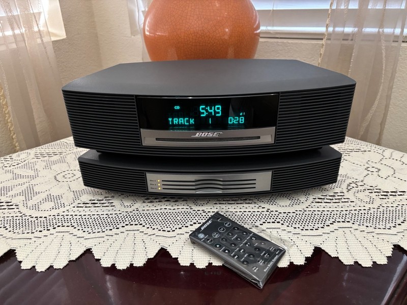 Bose Wave Music System AWRCC1 CD AM/FM W/ 3 CD Changer & Remote Control