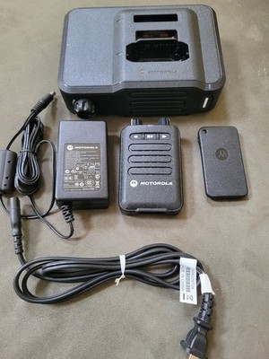 Motorola Minitor VI A03JAC9JA2AN 5-channel VHF  143-174 Mhz w/amplified charger