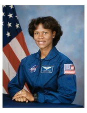 NASA Astronaut Yvonne Cagle 2004 Portrait 8x10 Photo On 8.5" x 11"