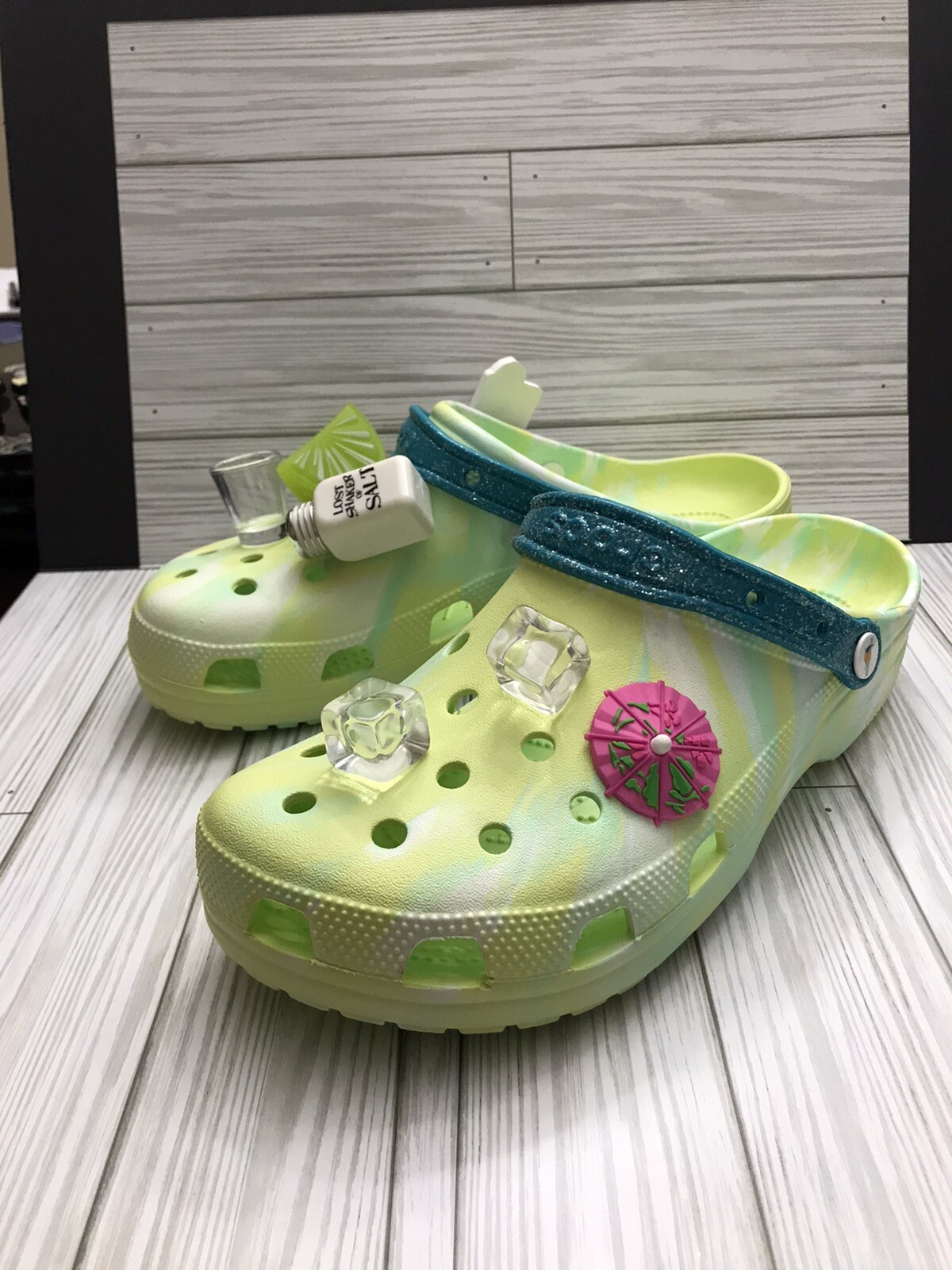 Crocs x Margaritaville Clogs Mens 11 Green Yellow Jibbitz Jimmy Buffett