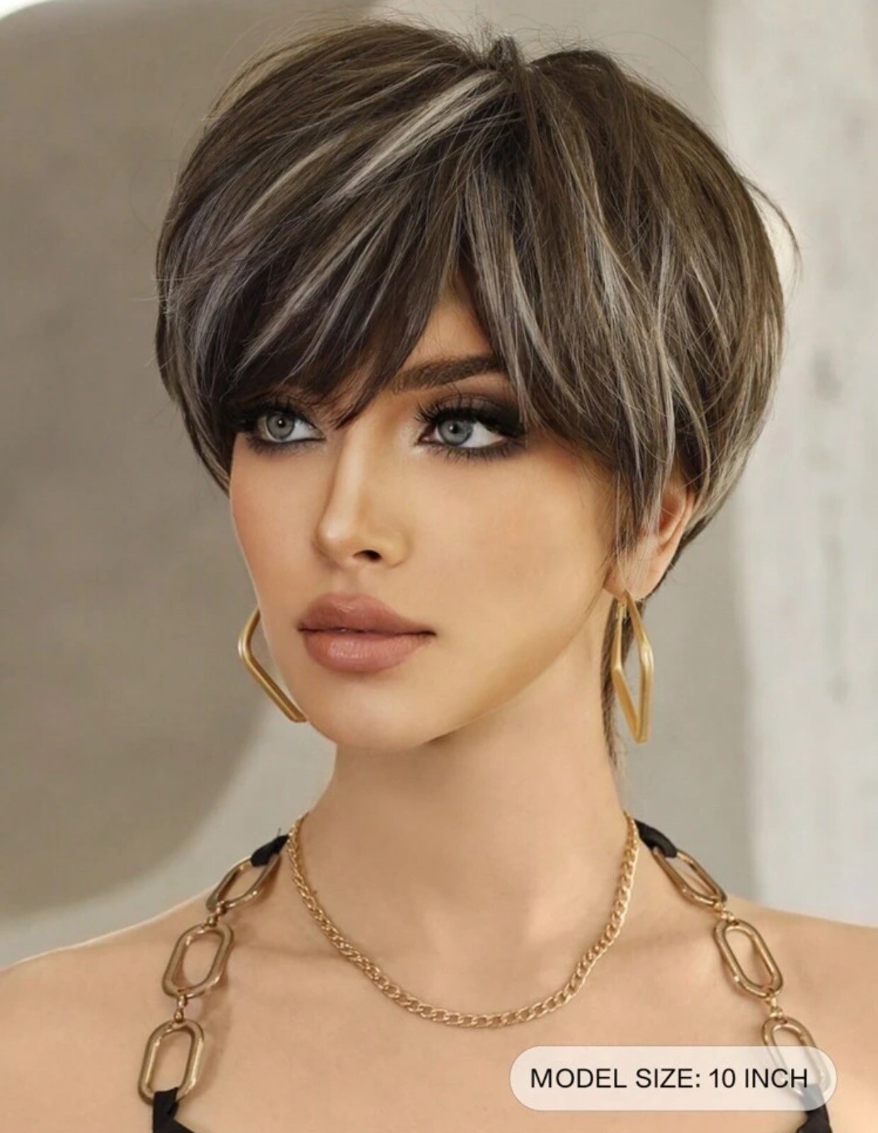 Perruque pixie lisse courte marron clair à frange pour masquer la perte de cheveux