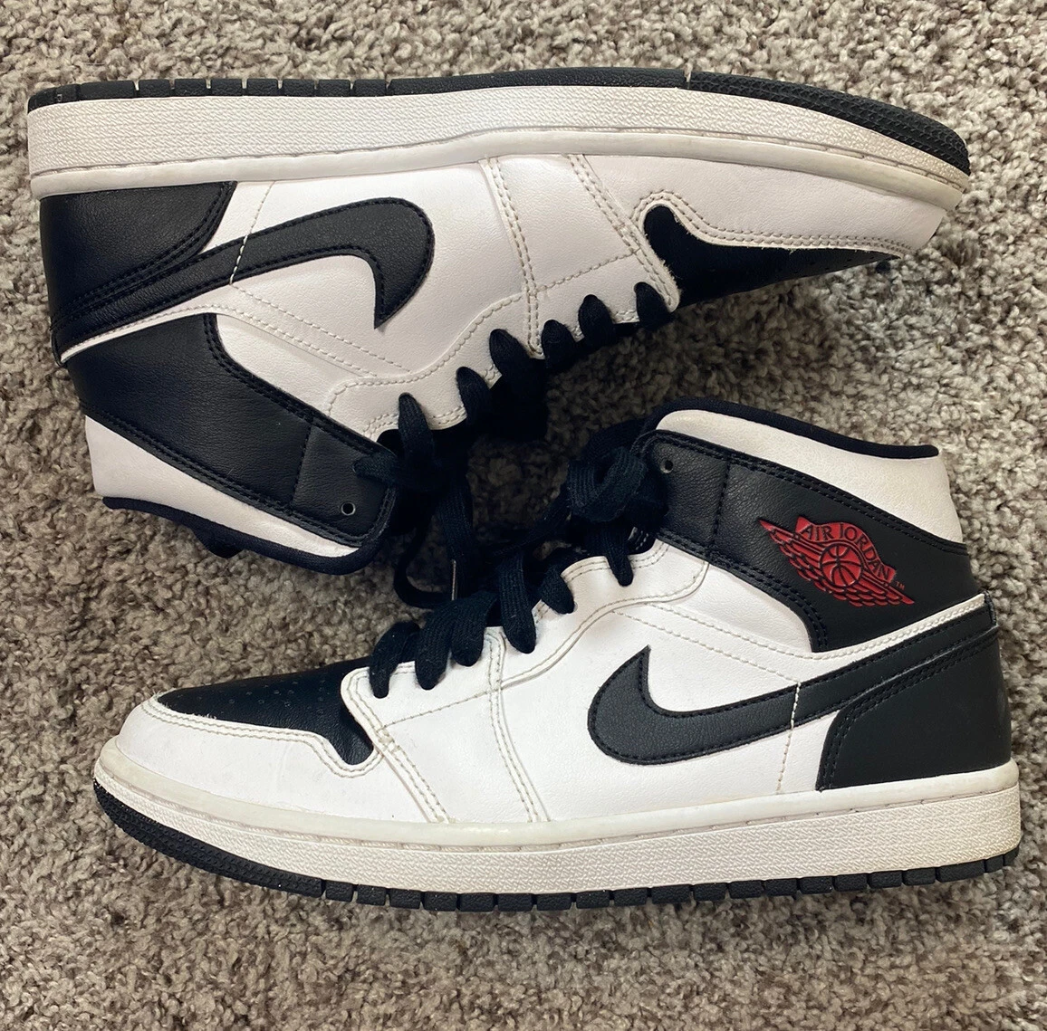 Nike Jordan Retro 1 Mid Reverse Black Toe White Black Women s Size 9 BQ6472 101
