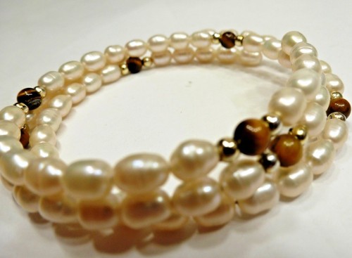 A7) Freshwater Pearl and Tiger Eye Beaded Bracelet - Picture 2 of 2