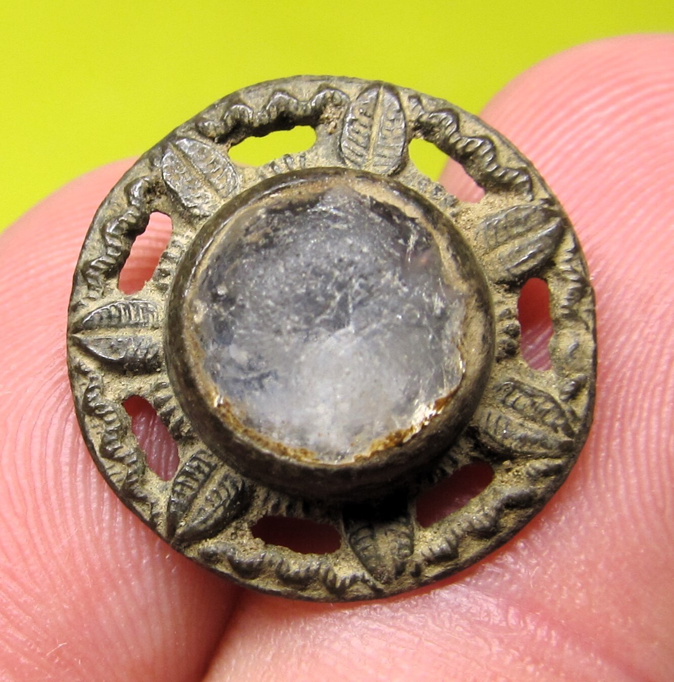 AMAZING AND RARE ANCIENT MEDIEVAL BUTTON WITH WHITE STONE PIRATE TIMES 14-15TH C