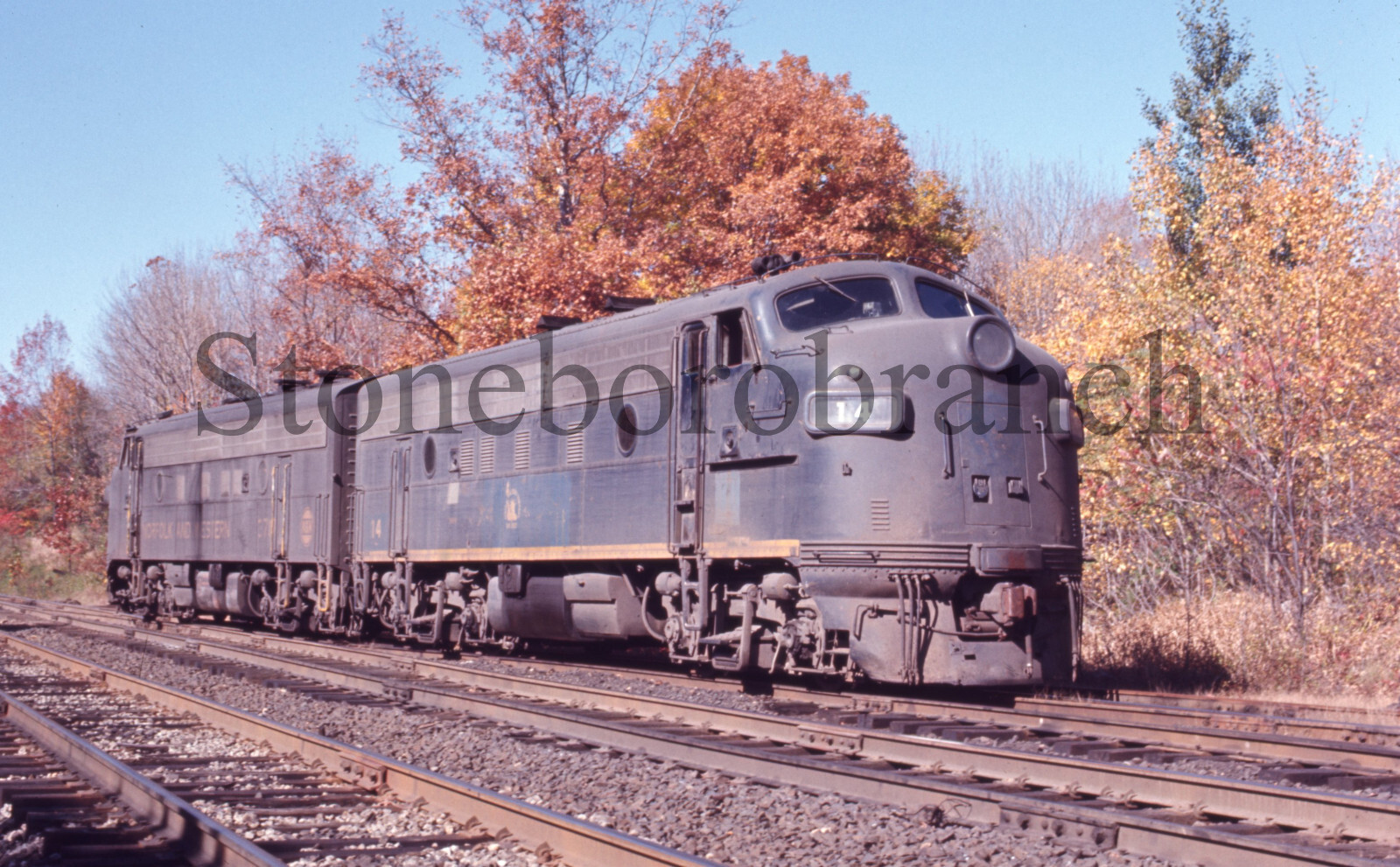 Original RR slide CNJ/N&W F7 AA set working Train YA1 High Bridge