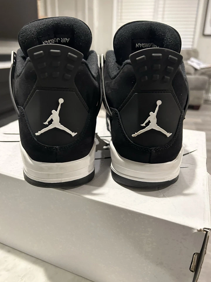 Jordan 4 White Thunder - Image 3 of 4