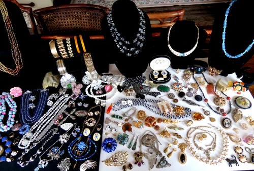 Huge Vtg Jewelry Lot Ross Simmons Avon Camphor Ring Sterling Mourning Bakelite