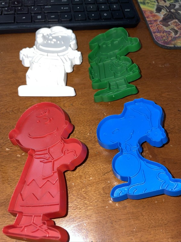 Vintage Peanuts Cookie Cutter Set Charlie Brown Snoopy Lucy And Linus