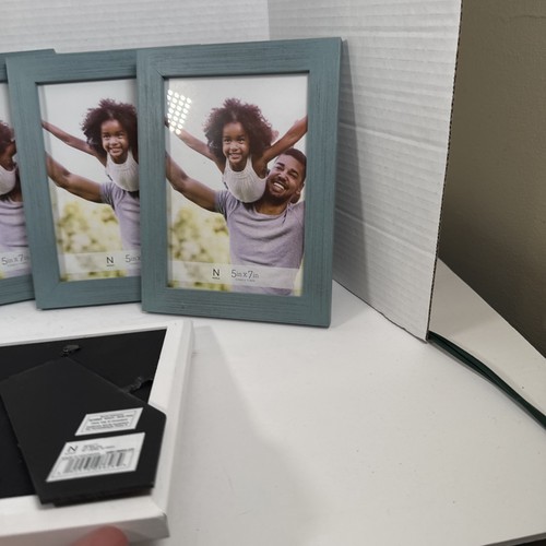 5x7 Picture Frame Set of 7 Made of Real Glass and Wooden Frame - Picture 9 of 10
