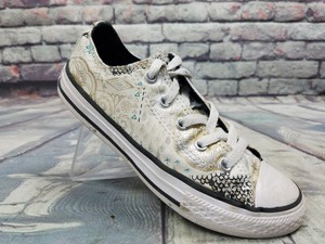 converse shoes flowers