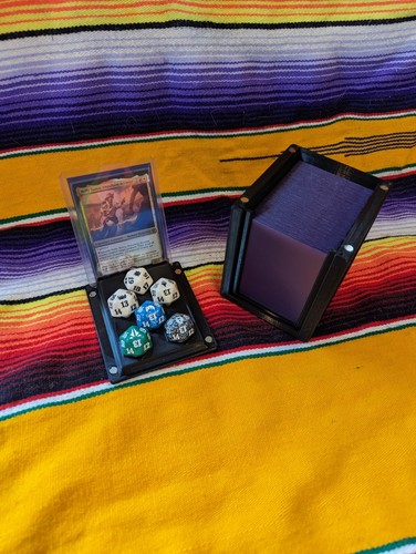 Magic The Gathering Commander Display Deck Box For 100 Double Sleeved Cards - Picture 13 of 16