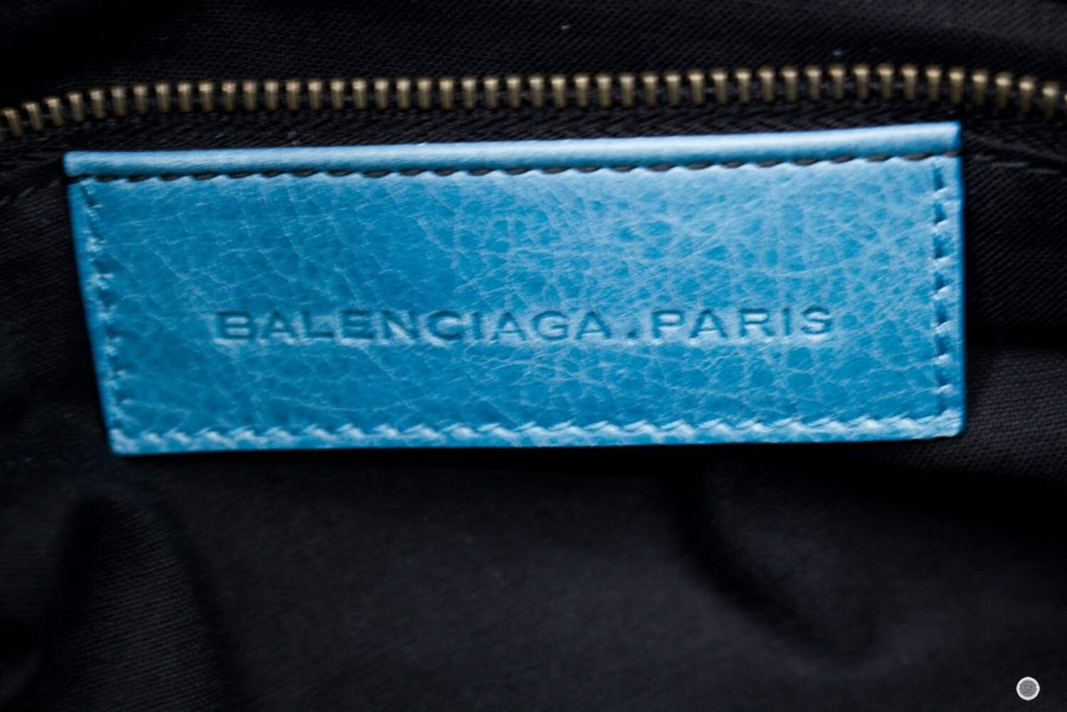 Used Balenciaga 235216 D94JT Small Stud Velo Blue Lambskin Used Balenciaga 235216 D94JT Small Stud Velo Blue Lambskin