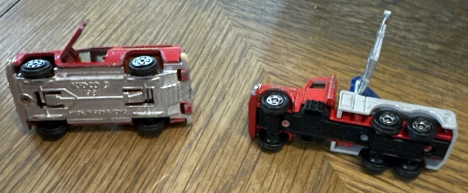 Lote De 2 Camiones De Colección Inc Tomica 1978 No.F63 Camión Americano Rojo Hecho en Japón Remolque Foto 4 de 4