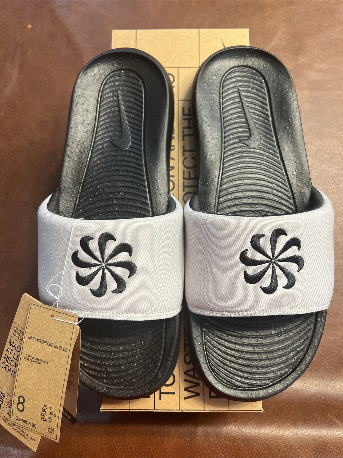 Sandalo Nike Victori One Next Nature ""LT IRON"" (taglia US 6) DM8598 001