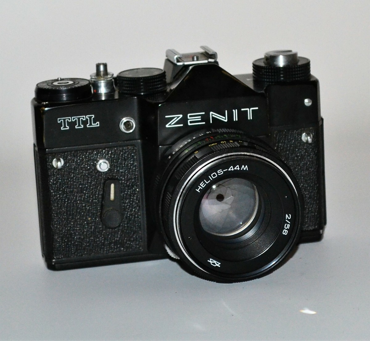 Zenit EM & Helios 44M フィルムカメラ Soviet camera ZENIT EM