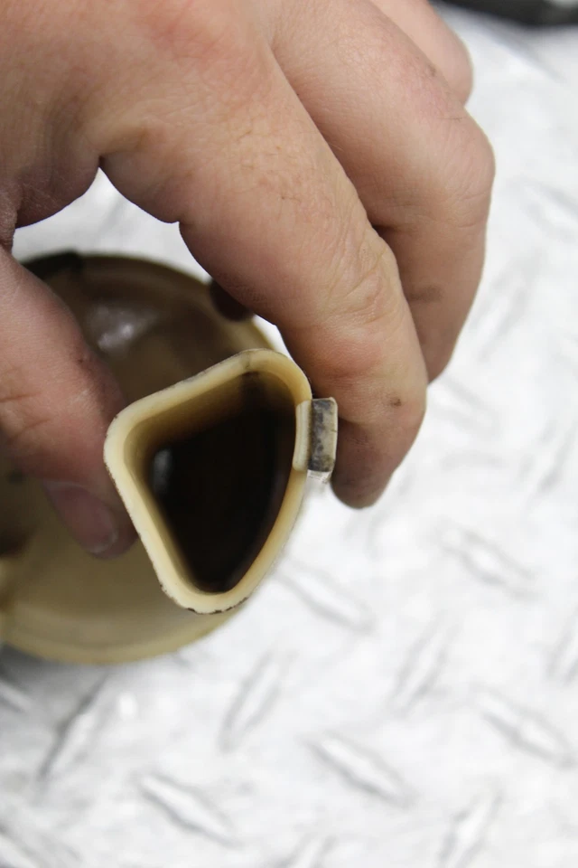 Kawasaki Ninja ZX6R ZX636C 2003 cubierta inferior del cárter de aceite del motor Foto 3 de 4