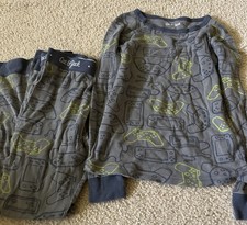 Cat  Jack green grey long sleeve snug fit pajama set boys size 10