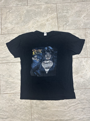 Knotts Scary Farm 2017 Elvira Mistress Of Dark Black T Shirt 20x26.5 Large Faded
